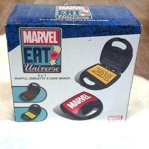UNCANNY BRANDS MARVEL Eat The Universe Waffle, Omelette & Cake Maker ~ NWT